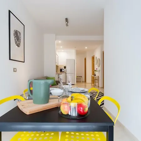 Apartment Chic And Urban *