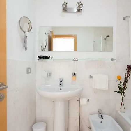 Apartment Chic And Urban